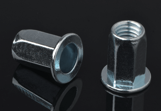 Baja kepala datar penuh hex body rivet nut jenis terbuka